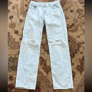 Levi’s light wash low pro straight jeans 26 distressed